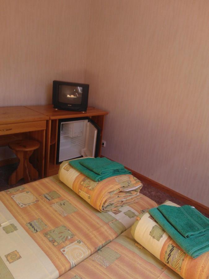 Zirini Hotel Kolka Room photo